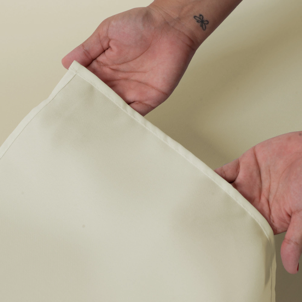 Toalha de Mesa Oxford Lisa — Linha Basic — Palha