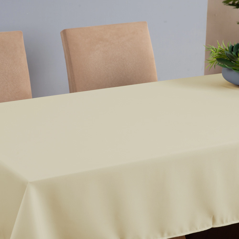 Toalha de Mesa Oxford Lisa — Linha Basic — Palha
