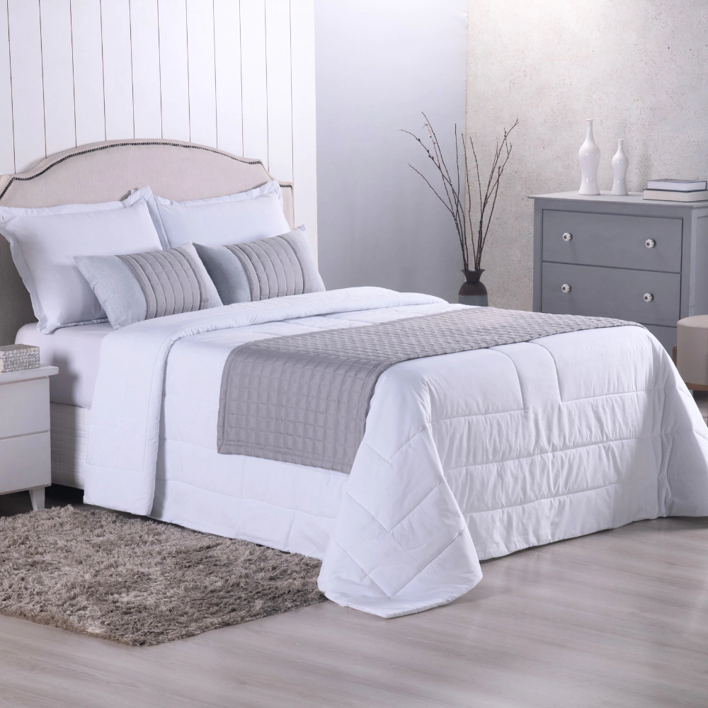 Kit Peseira de Cama com Almofadas — 5 Peças