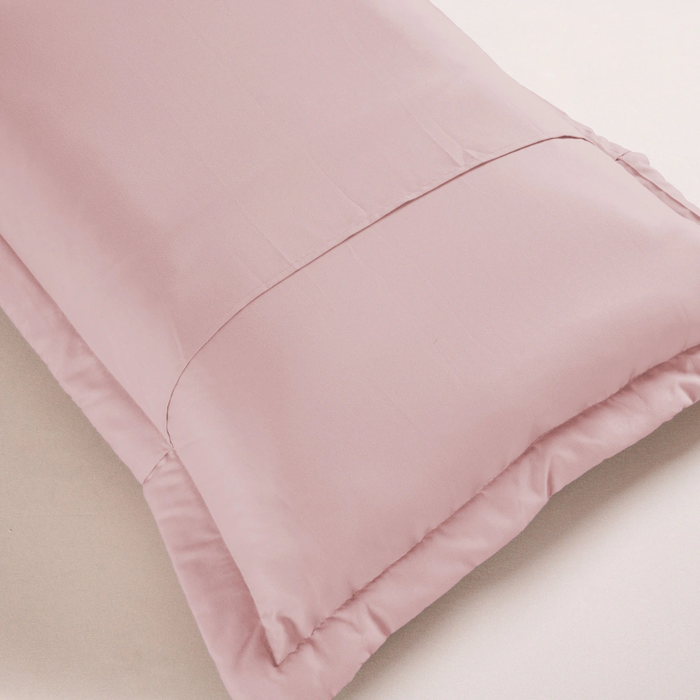 Porta Travesseiro Versatile com Aba Americana 300 Fios — Rosa